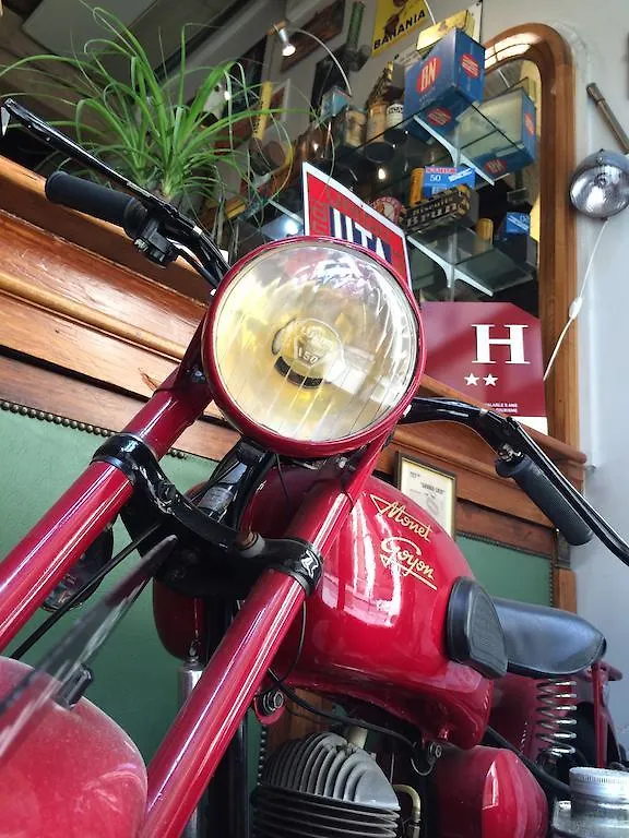 **  Hotel Le Boulevardier Lyon France